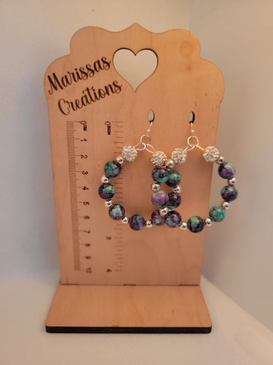 Round wired earrings